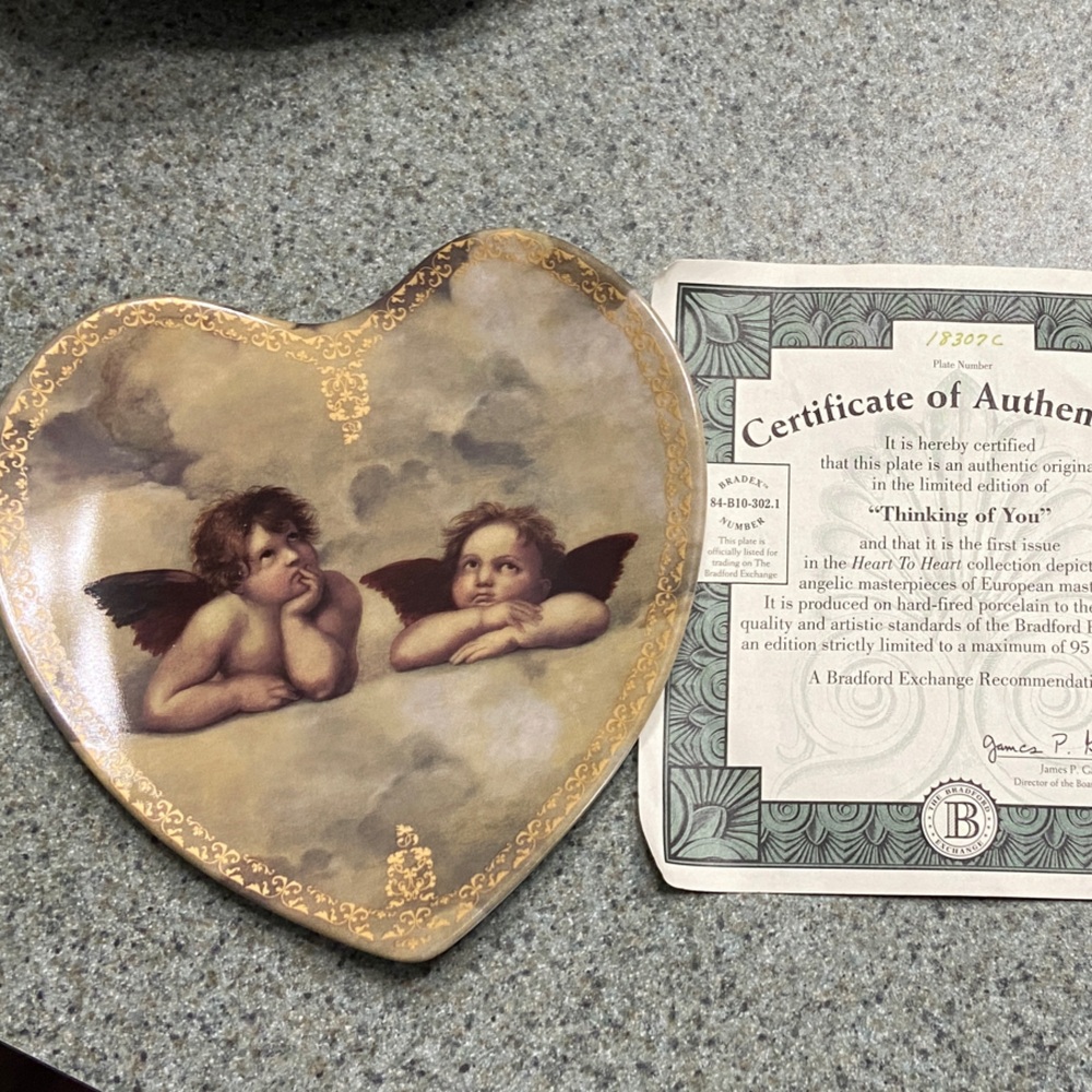 Heart-Shaped Cherub Decorative vintage Plate